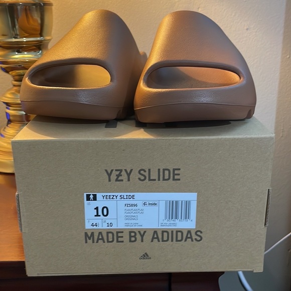 Yezzy Slide Flax size 10 (men) - Picture 2 of 6